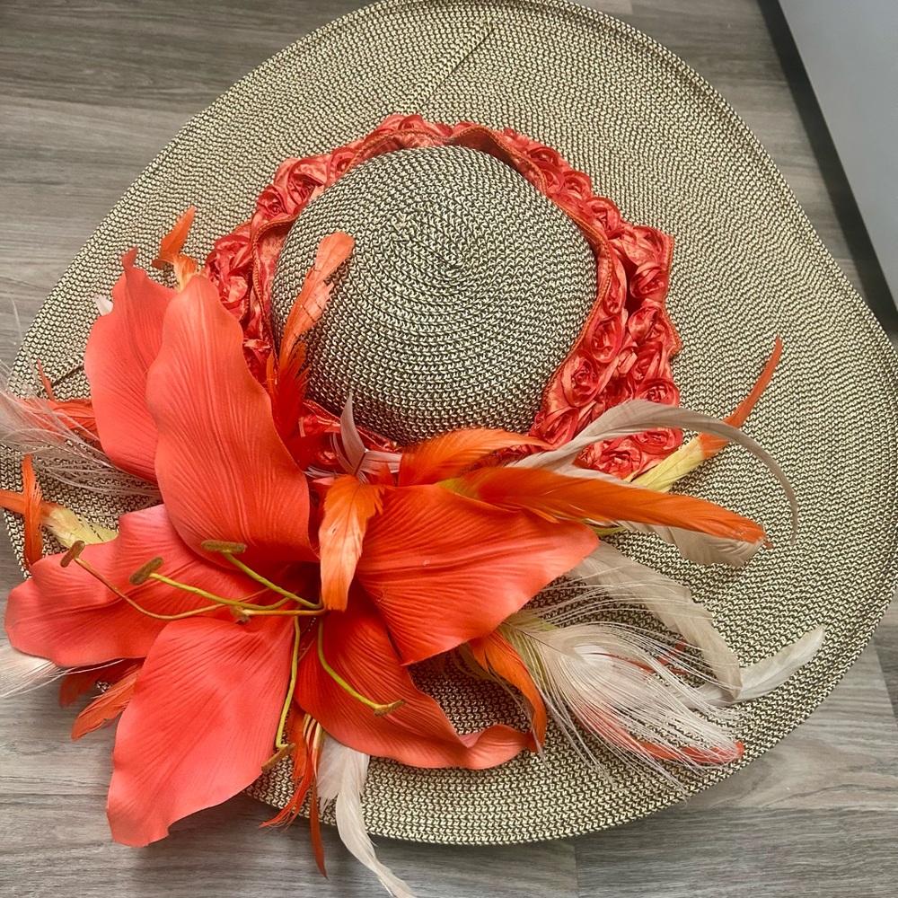 Run for the roses show stopper hat!